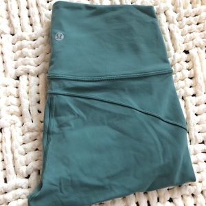 lululemon in movement 25” 💚